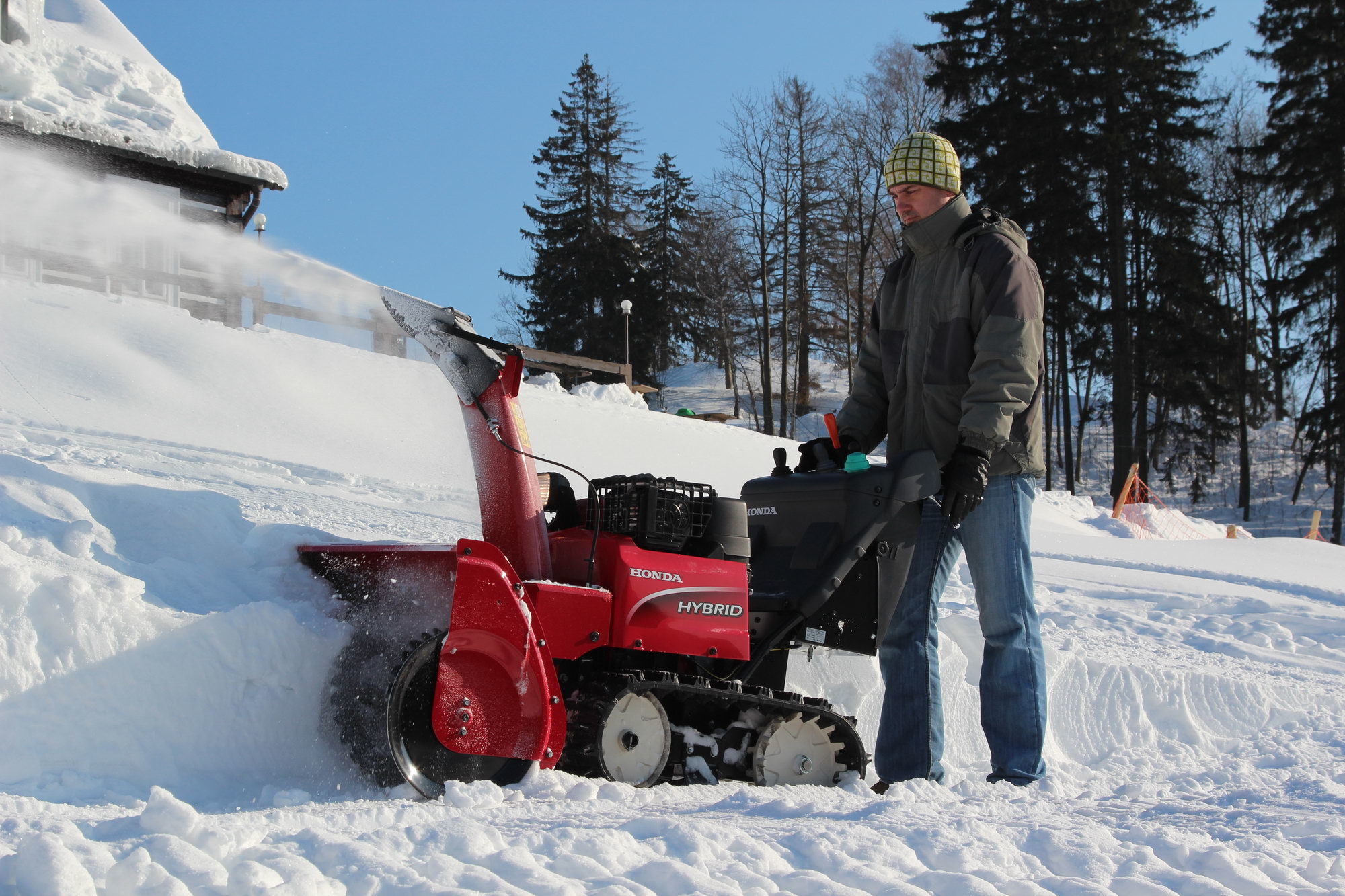 Dvoustupňová sněhová fréza Honda HSS 1380 i E